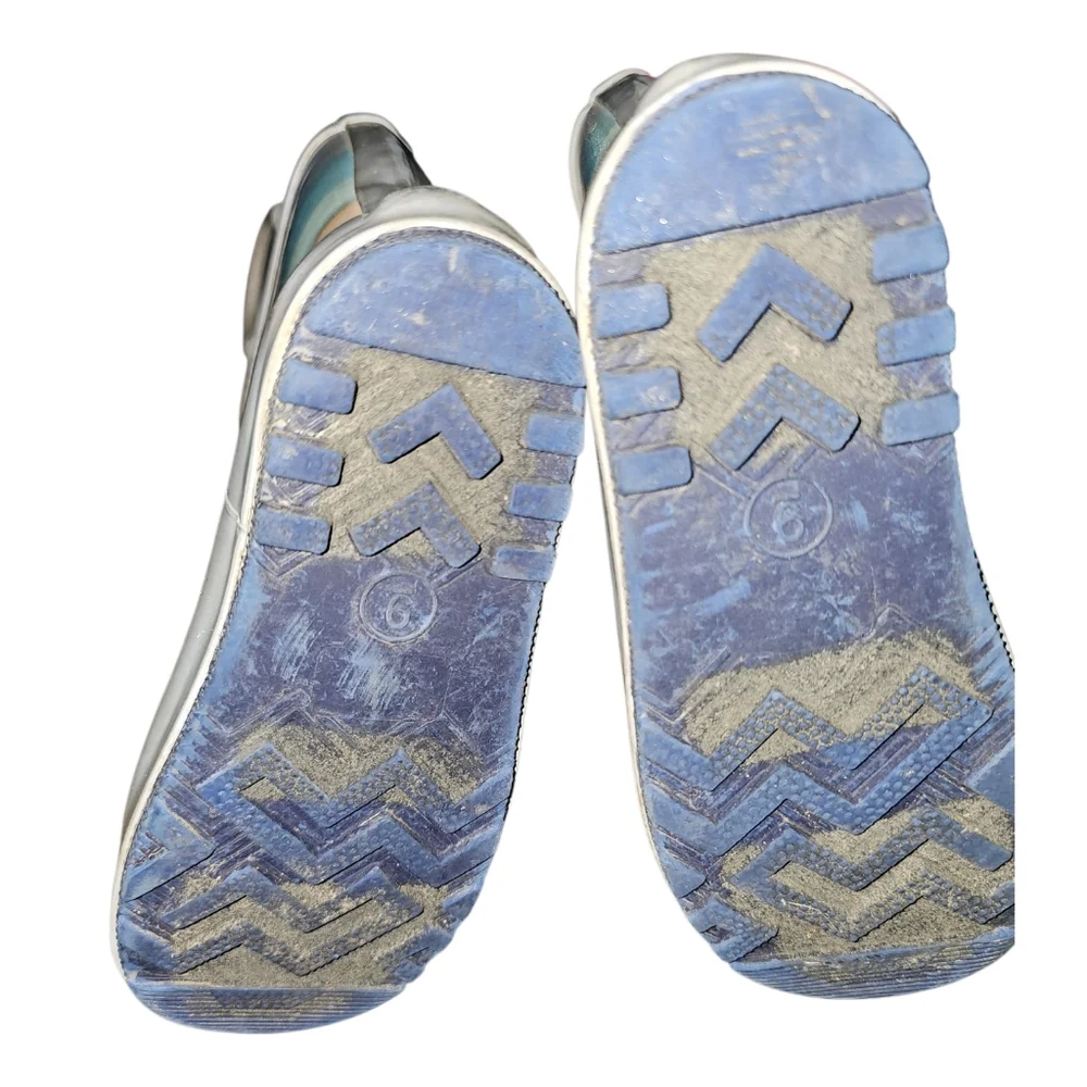 Cat & Jack Surf Van Kids Rain Boots - Blue and White